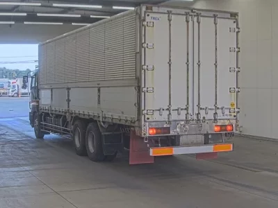 Isuzu GIGA
