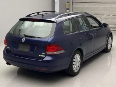 Volkswagen GOLF VARIANT