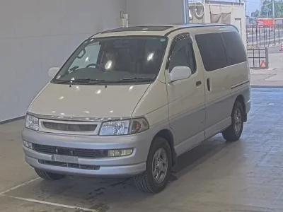 Toyota HIACE REGIUS