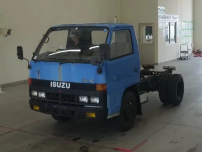 Isuzu ELF