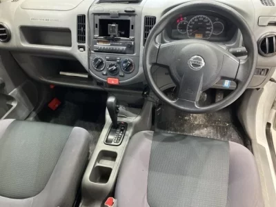 Nissan AD