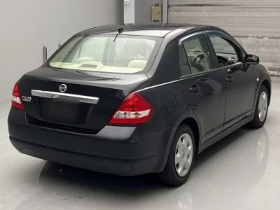Nissan TIIDA LATIO