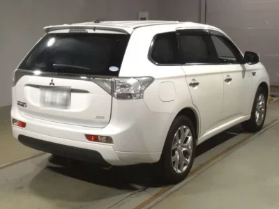 Mitsubishi OUTLANDER PHEV