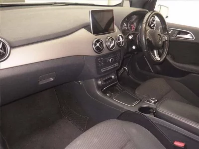 Mercedes-Benz B CLASS