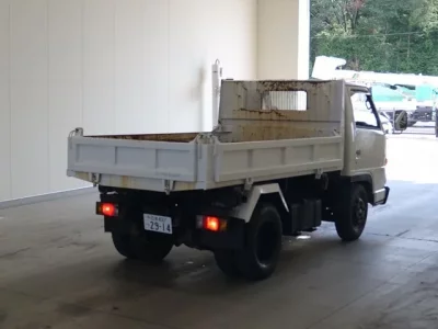Isuzu TRUCK