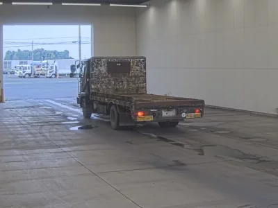Nissan TRUCK