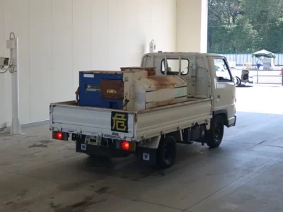 Isuzu ELF TRUCK