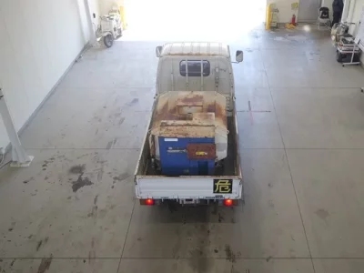 Isuzu ELF TRUCK