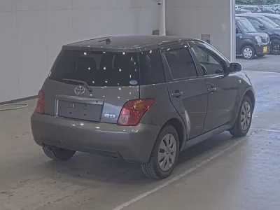 Toyota IST