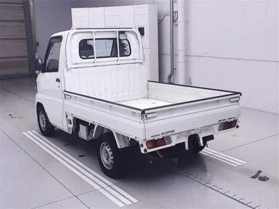 Nissan CLIPPER TRUCK