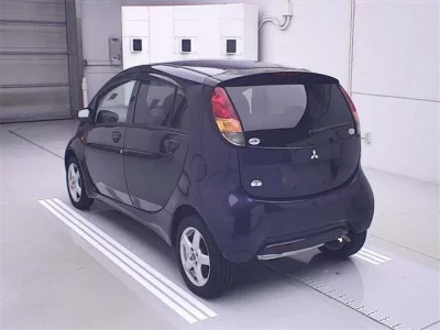 Mitsubishi I