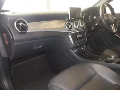 Mercedes-Benz CLA CLASS