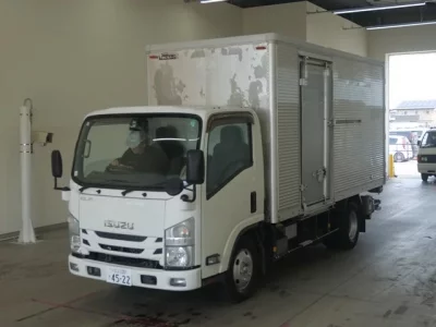 Isuzu ELF
