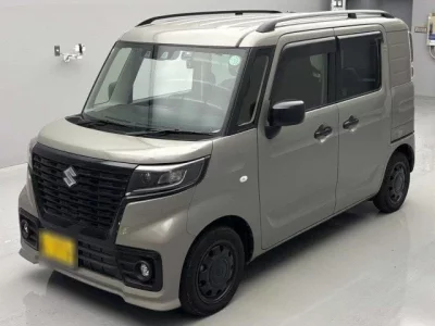 Suzuki SPACIA BASE
