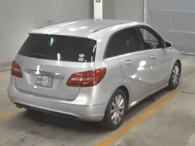 Mercedes-Benz B CLASS
