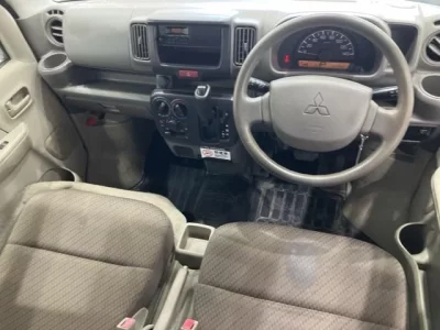 Mitsubishi MINICAB VAN