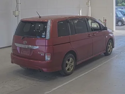 Toyota ISIS