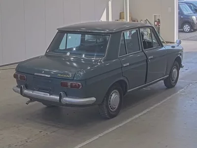 Nissan BLUEBIRD