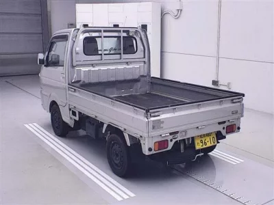 Nissan CLIPPER TRUCK