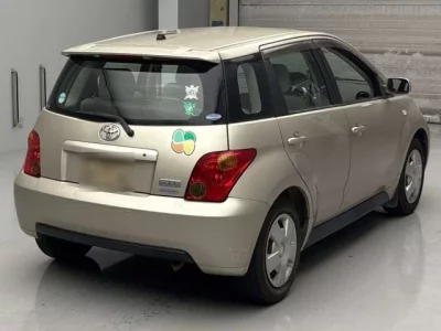 Toyota IST