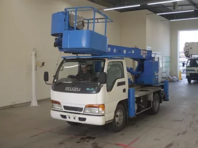 Isuzu ELF