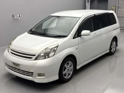 Toyota ISIS