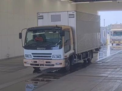 Isuzu FORWARD