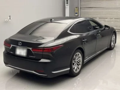 Lexus LS