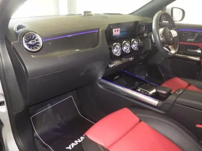 Mercedes-Benz GLA CLASS