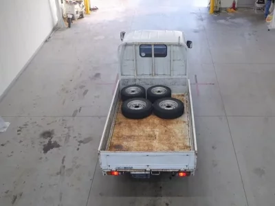 Toyota HIACE TRUCK