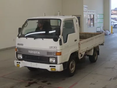 Toyota HIACE TRUCK