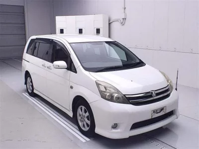 Toyota ISIS