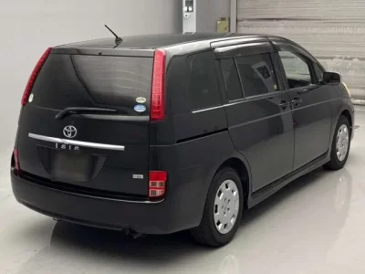 Toyota ISIS