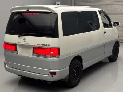 Toyota HIACE REGIUS