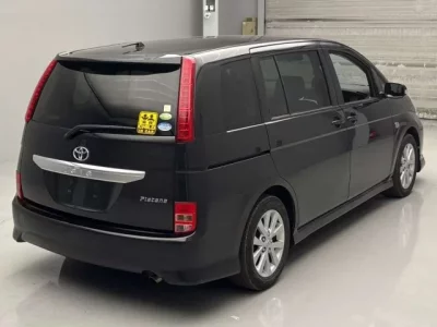 Toyota ISIS