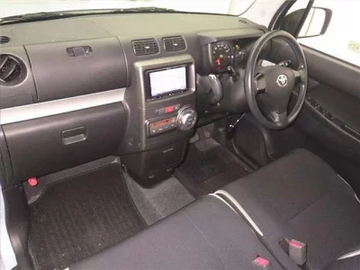 Toyota PIXIS SPACE