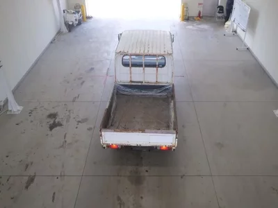 Nissan TRUCK