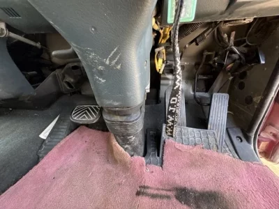 Nissan TRUCK