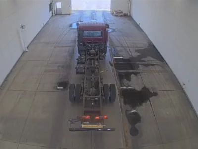 Nissan TRUCK