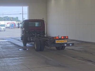 Nissan TRUCK