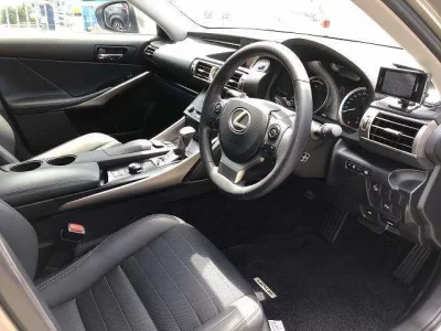 Lexus IS