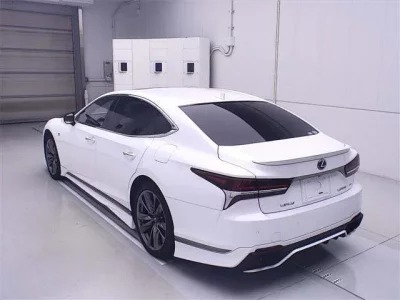 Lexus LS