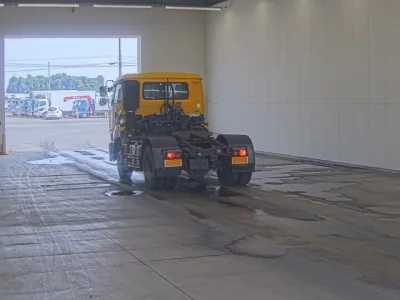 Nissan TRUCK