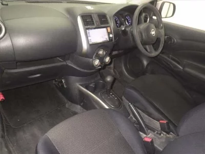 Nissan TIIDA LATIO