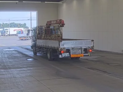 Isuzu TRUCK