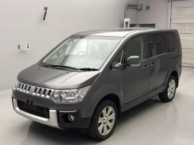 Mitsubishi DELICA D5