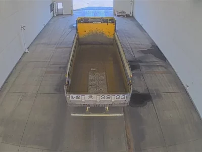Nissan TRUCK