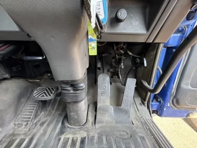 Nissan TRUCK
