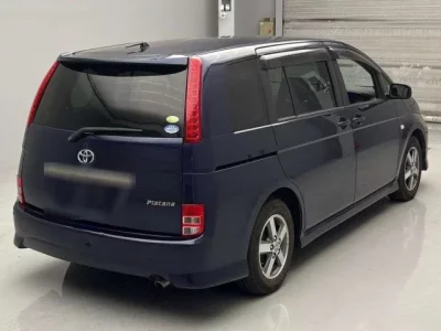 Toyota ISIS
