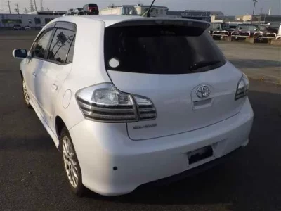 Toyota BLADE